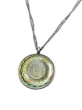 Baked Beads Silvertone Green Enamel Flower Medallion Pendant Necklace 15 - 18 in